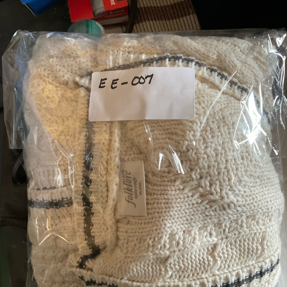 Taylor Swift Folklore cable knit cardigan. Size XL - Picture 7 of 7